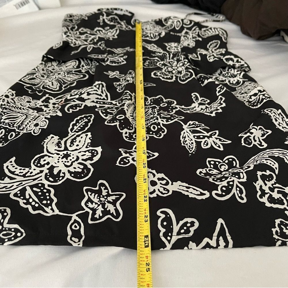 American Eagle Black & White Floral Peplum Dress Size 4 - Picture 12 of 15